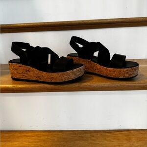SOREL Women’s Black Platform Sandals – Size 8 – Good Condition